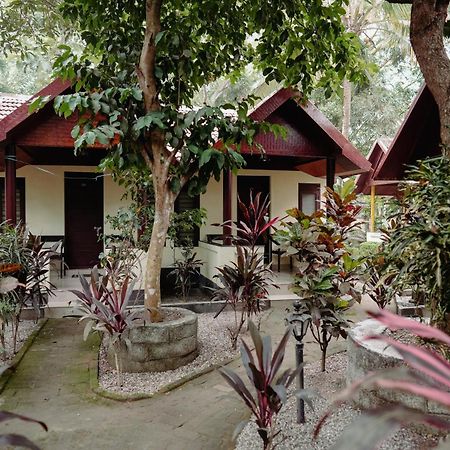 Savithri Inn Cottage Varkala Exterior foto