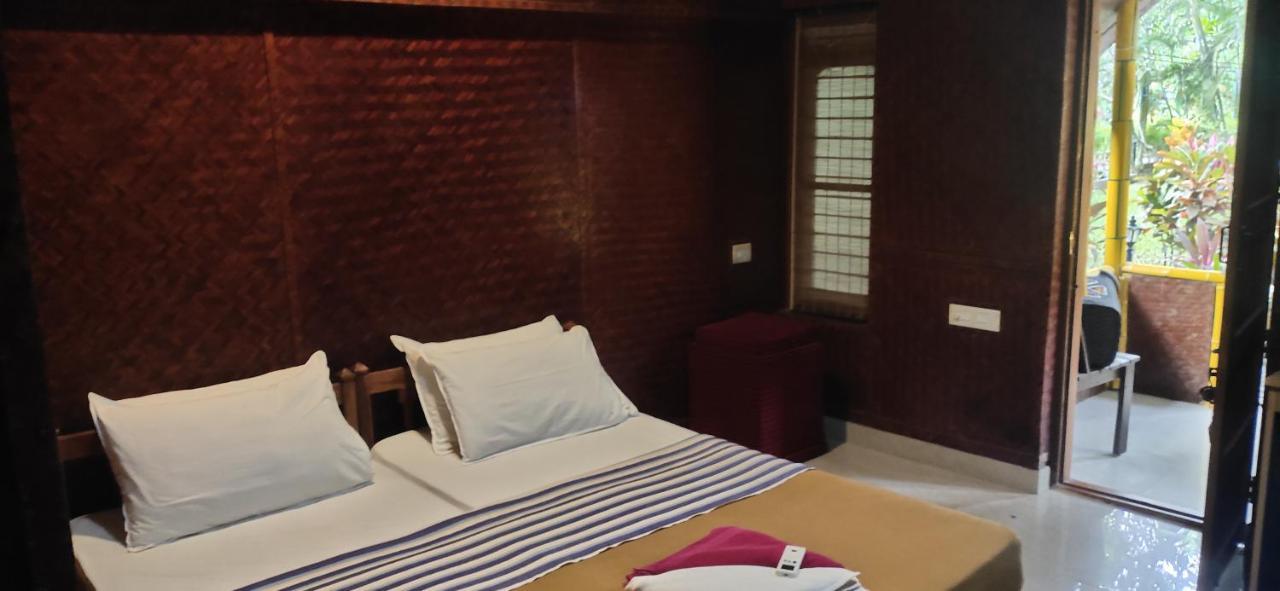 Savithri Inn Cottage Varkala Exterior foto