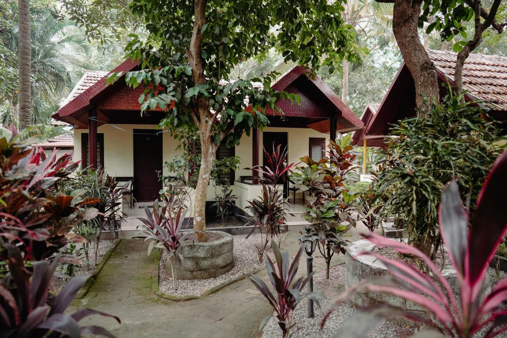 Savithri Inn Cottage Varkala Exterior foto