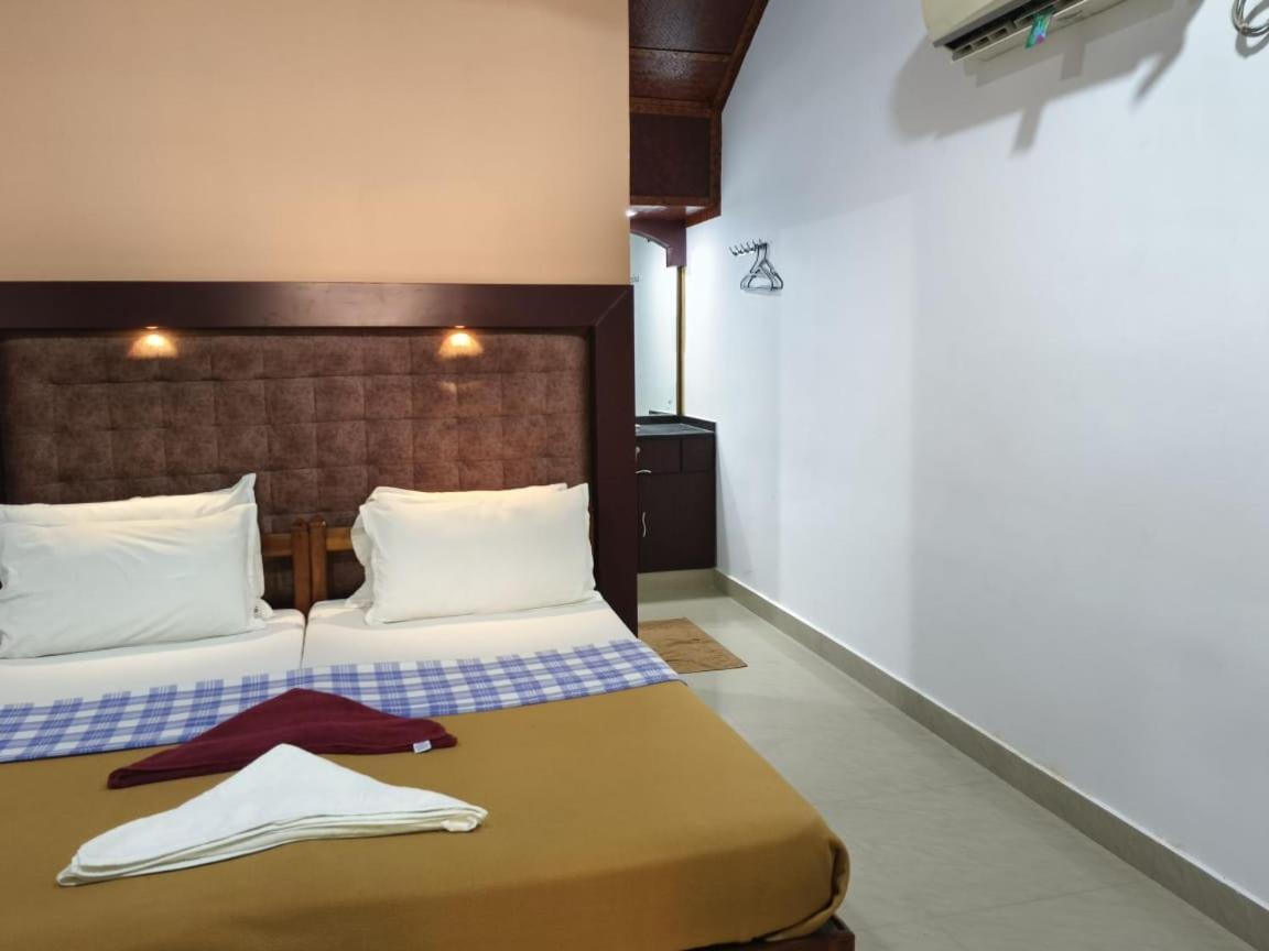 Savithri Inn Cottage Varkala Exterior foto